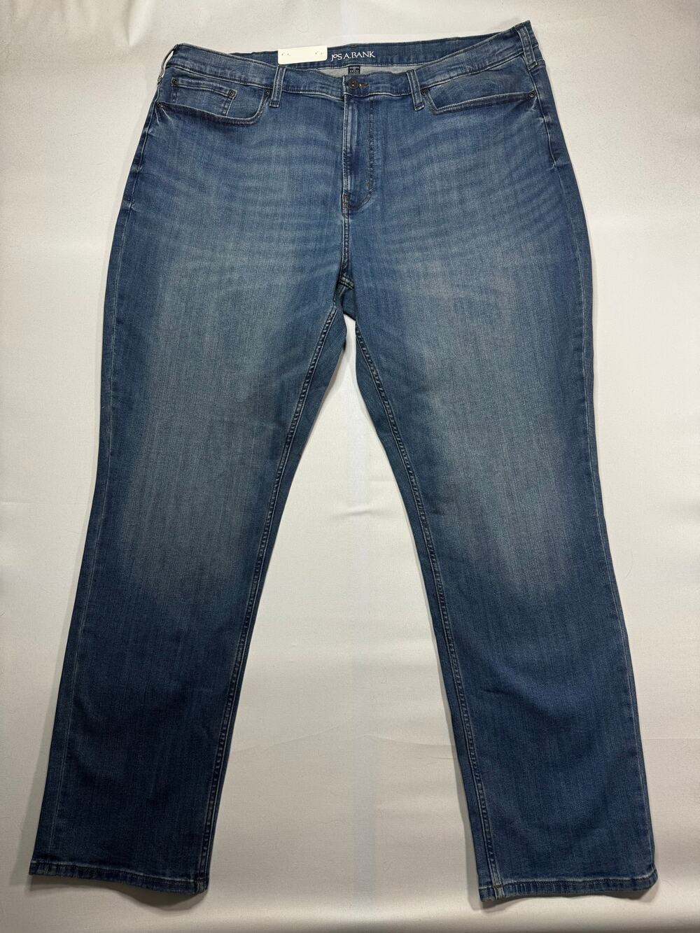 NWT Jos A. Bank Men's Traditional Fit Straight Leg Blue Jeans - Size 44x33*
